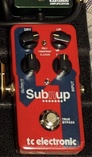 Педаль октавер TC Electronic sub n up