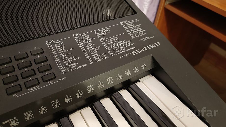 Cинтезатор Yamaha PSR-E433 (новое состояние) — фото 2