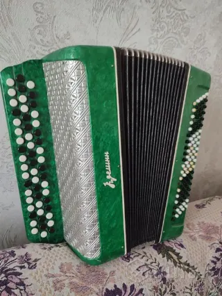 Баян ''Кремень''