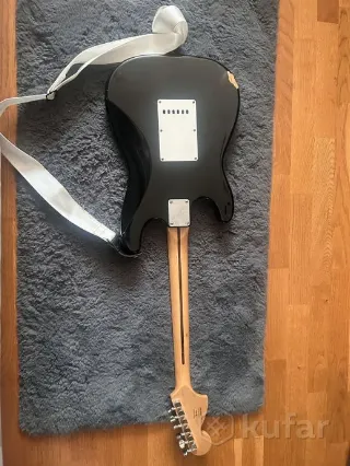 Электрогитара fender