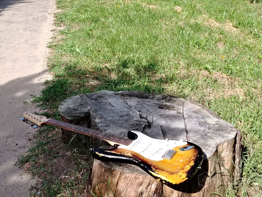 fender squier bullet stratocaster SSS, Indonesia — фото 2