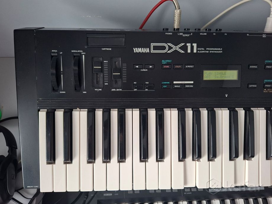 Yamaha DX11 fm-синтезатор — фото 2