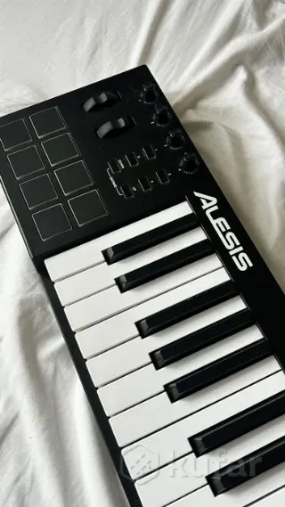 Midi-клавиатура Alesis V49