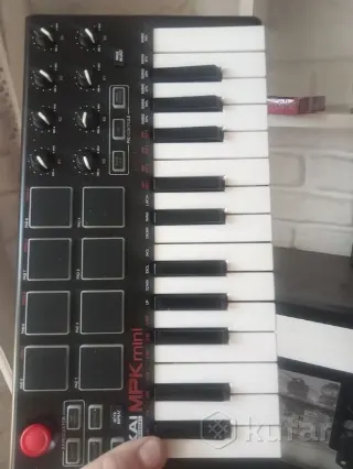 AKAI MPK mini mk2. миди midi синтезатор пианино