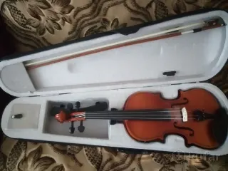 Скрипка 4/4. Электроскрипка