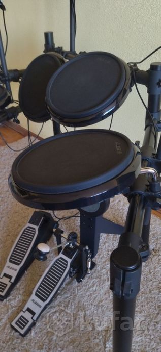 Alesis Nitro Mesh Kit + стул. электронные барабаны — фото 2