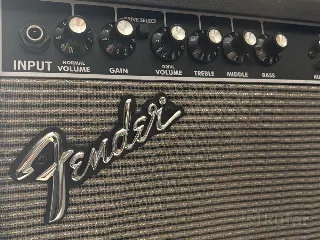 Fender Frontman 15G