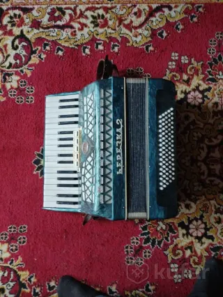 Баян