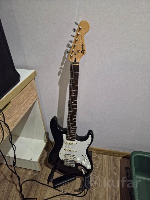 Электрогитара Fender Squier Bullet — фото 1