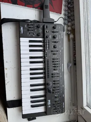 Аналоговый синтезатор Behringer MS-1