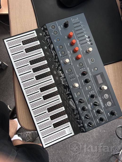 Синтезатор Arturia Microfreak — фото 1