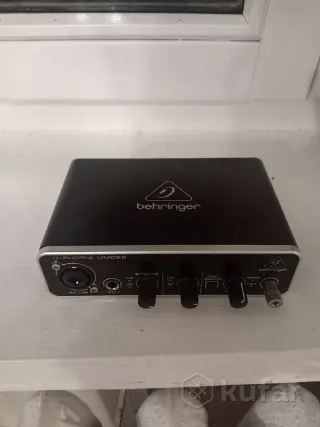 Аудиокарта Behringer UMC22