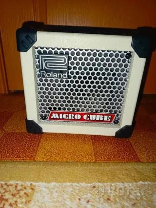 Комбоусилитель Roland Micro Cube (Белый)