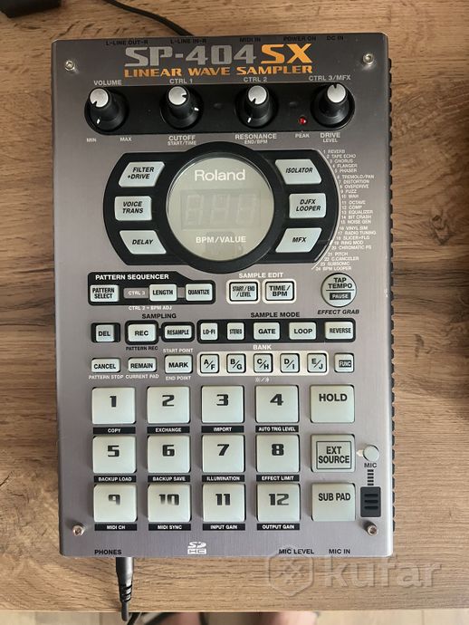 Семплер Roland SP404SX