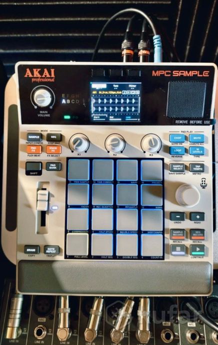 Akai Professional MPC Sample - практически новый — фото 1