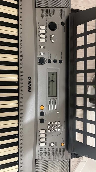 Синтезатор Yamaha PSR-R300 — фото 2