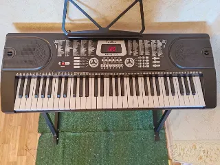 Синтезатор Tesler KB-6130