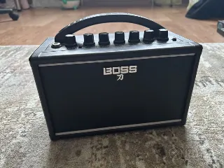 Комбоусилитель Boss Katana-Mini