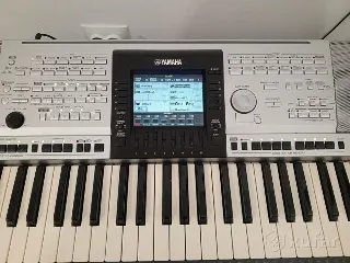 Синтезатор, рабочая станция Yamaha, б.у