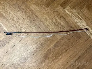 Смычок 4/4 , хороший, мастеровой.