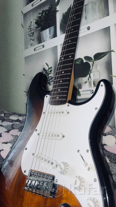 Электрогитара Squier Stratocaster — фото 1