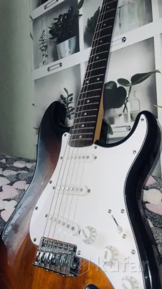 Электрогитара Squier Stratocaster