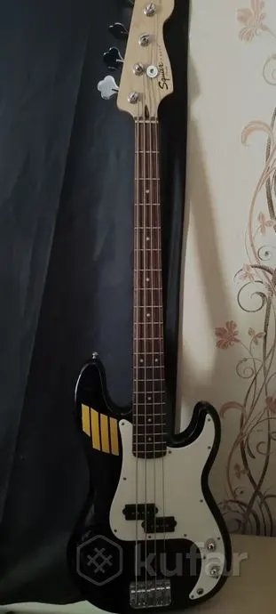 Бас гитара SQUIER