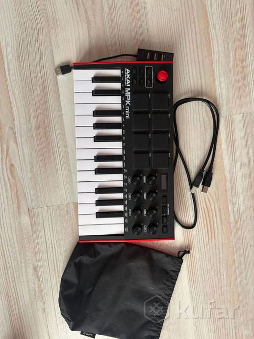 MIDI-клавиатура Akai Pro MPK Mini MK3 — фото 2