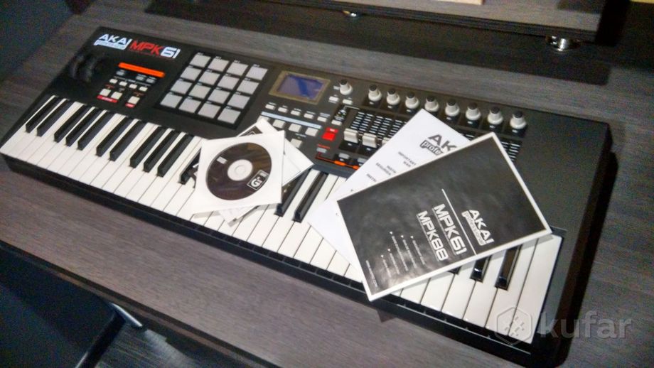 Midi клавиатура Akai MPK61