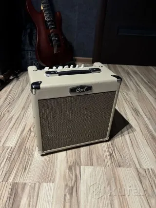 комбоусилитель cort