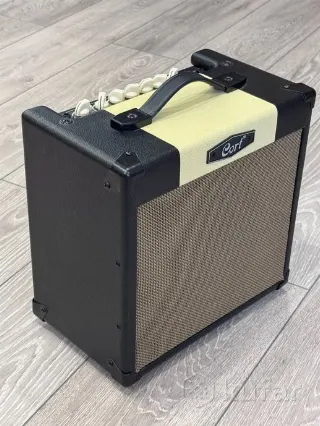 Комбик гитарный Cort cm15r
