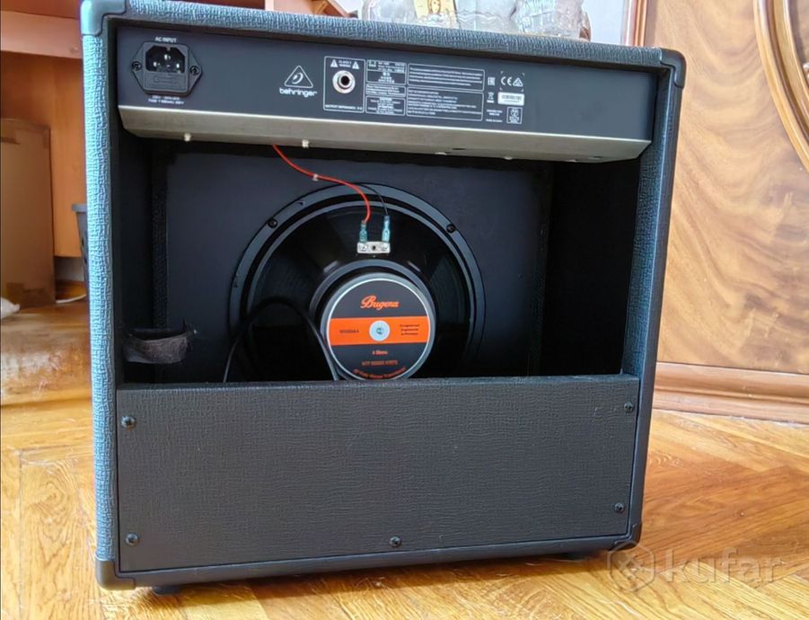 Транзисторный комбоусилитель Behringer HA-40r — фото 2