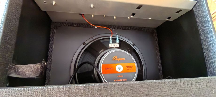 Транзисторный комбоусилитель Behringer HA-40r — фото 3