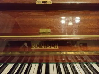 Фортепиано RONISCH