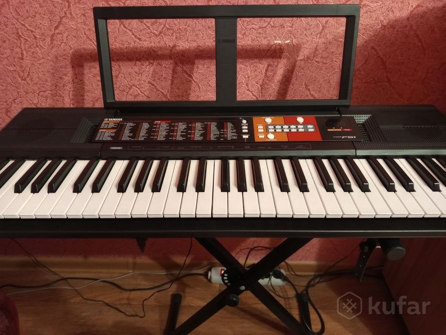 Продам синтезатор YAMAHA PSR-F51 — фото 1