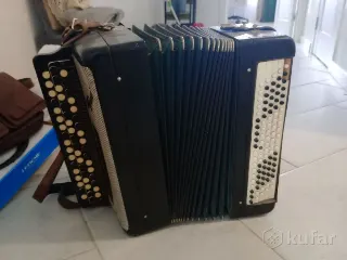 Баян