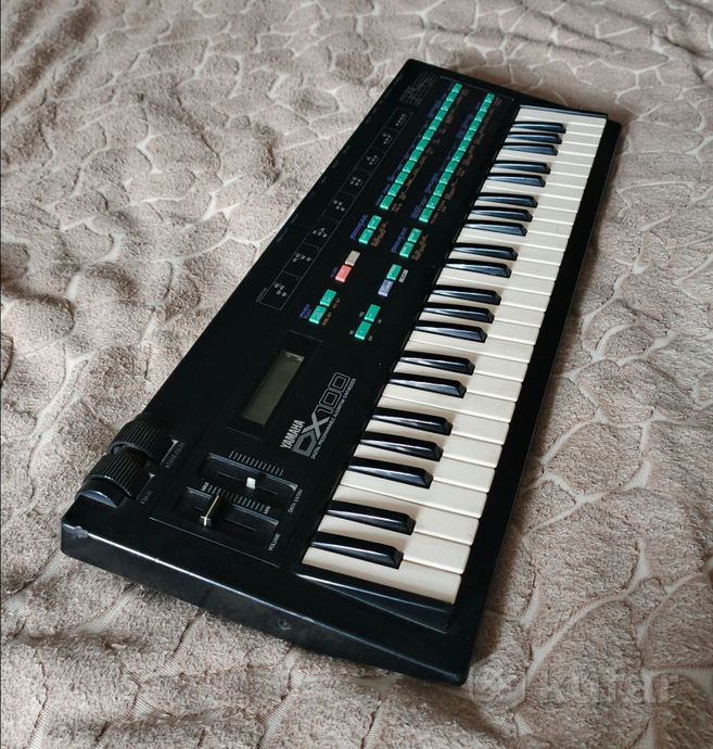 Синтезатор Yamaha dx100 — фото 1