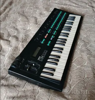 Синтезатор Yamaha dx100