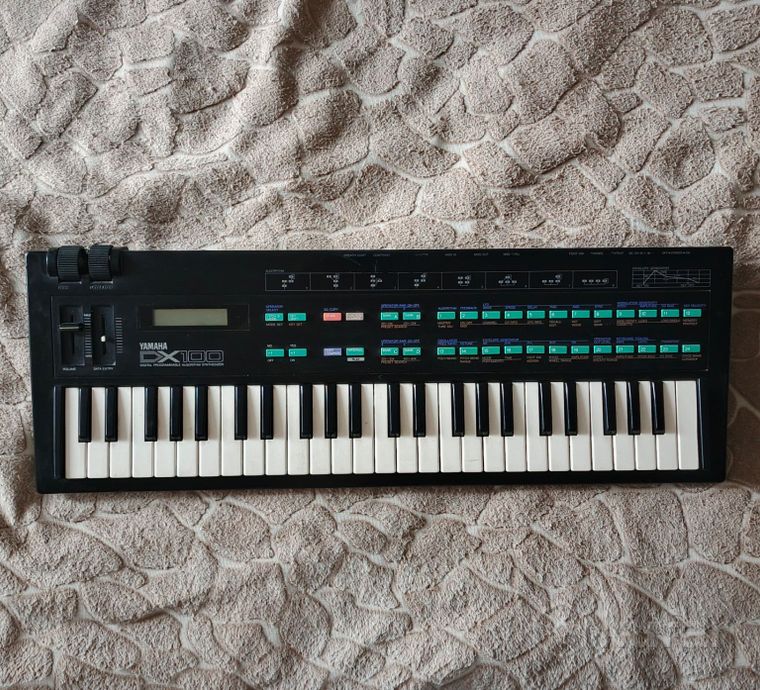 Синтезатор Yamaha dx100 — фото 2