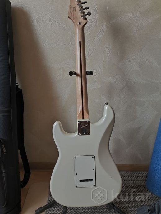 Электрогитара Fender Squier Bullet Stratocaster — фото 3