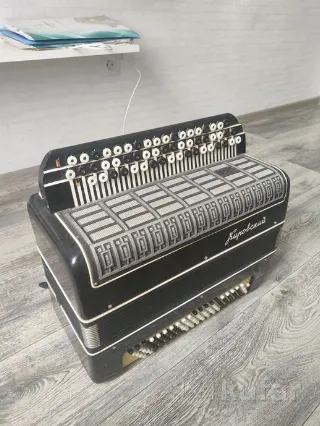 Баян Кировский