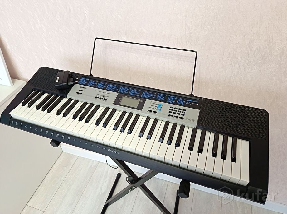 Синтезатор Casio LK-136 со стойкой — фото 1