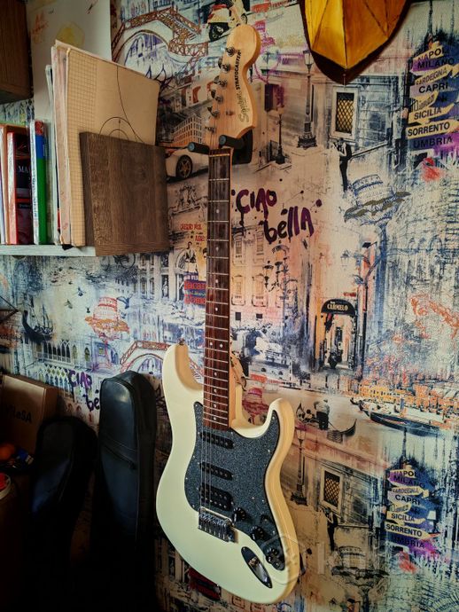 Fender squier affinity stratocaster — фото 1