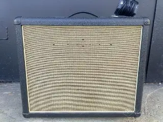 Ламповый гитарный комбо Hughes&Kettner