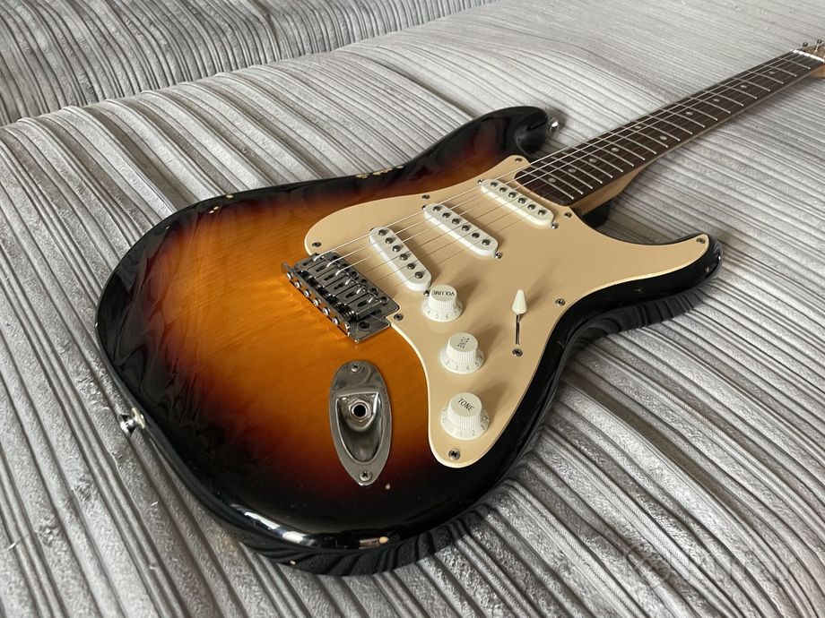 Электрогитара Squier Stratocaster — фото 1