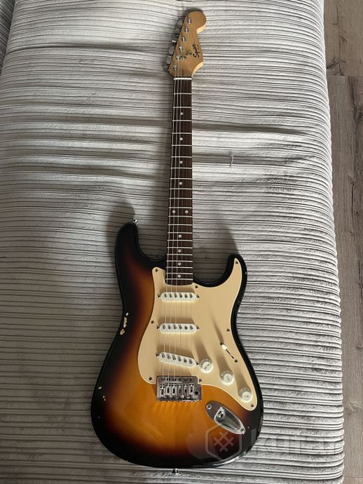 Электрогитара Squier Stratocaster — фото 4