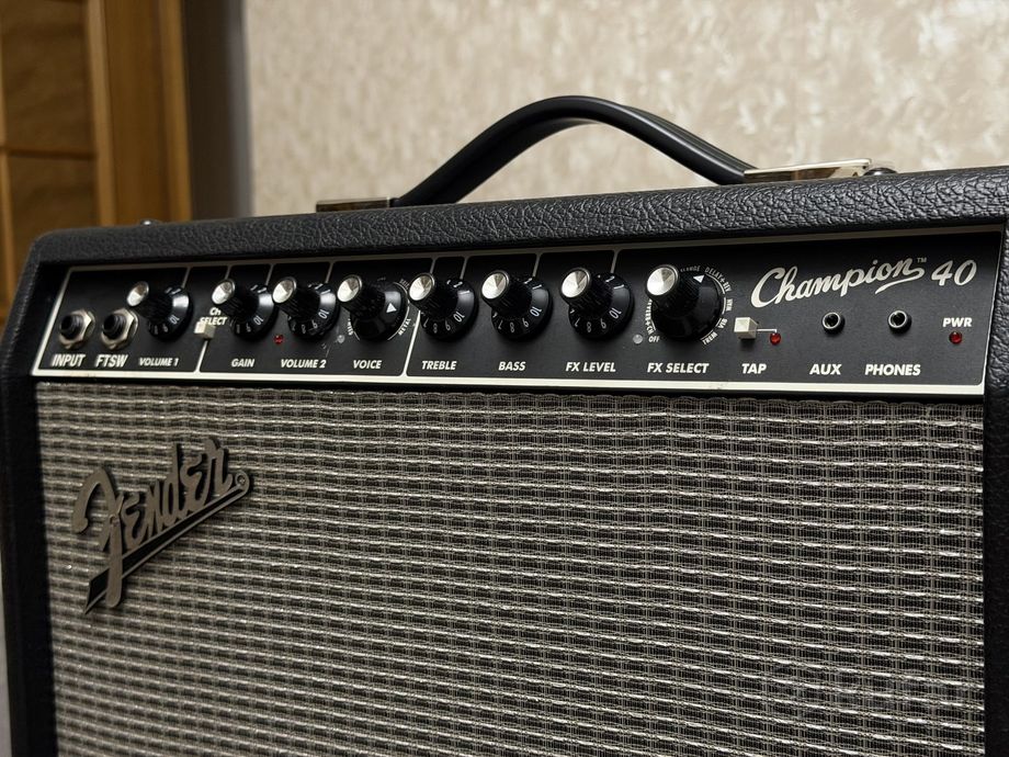 Комбоусилитель Fender Champion 40 для электрогитар — фото 2