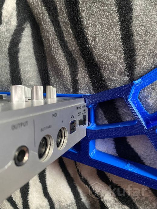 Стенд для синтезаторов Behringer TD3 Behringer RD6 — фото 2