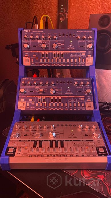 Стенд для синтезаторов Behringer TD3 Behringer RD6 — фото 3