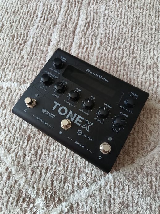 Гитарный моделлер IK Multimedia TONEX Pedal — фото 1